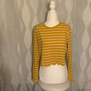 Cropped stripped yellow shirt